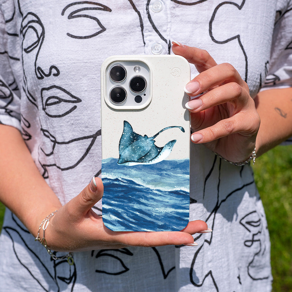 iPhone 15 pro Hülle - weiß Manta - "Manta Wave" - nachhaltig
