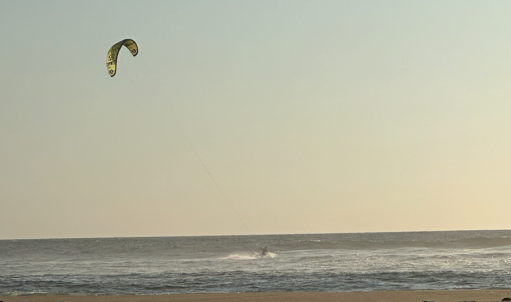 Kitesurfing