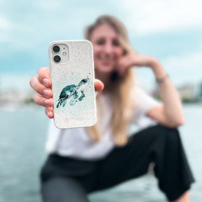 iPhone 12 mini Hülle - Schildkröte grün - "Baby Turtle" - nachhaltig