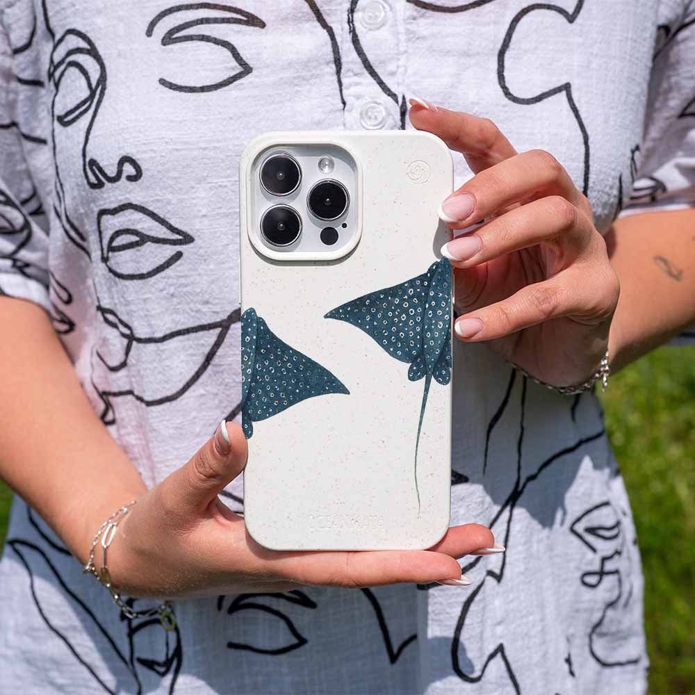 iPhone 12 mini Hülle - Ray weiß - "RayDance" - nachhaltig